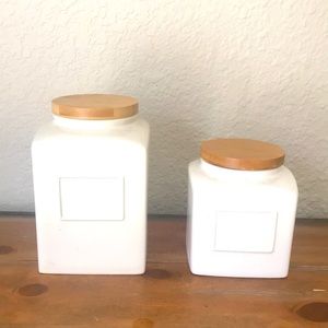 Set of 2 canisters